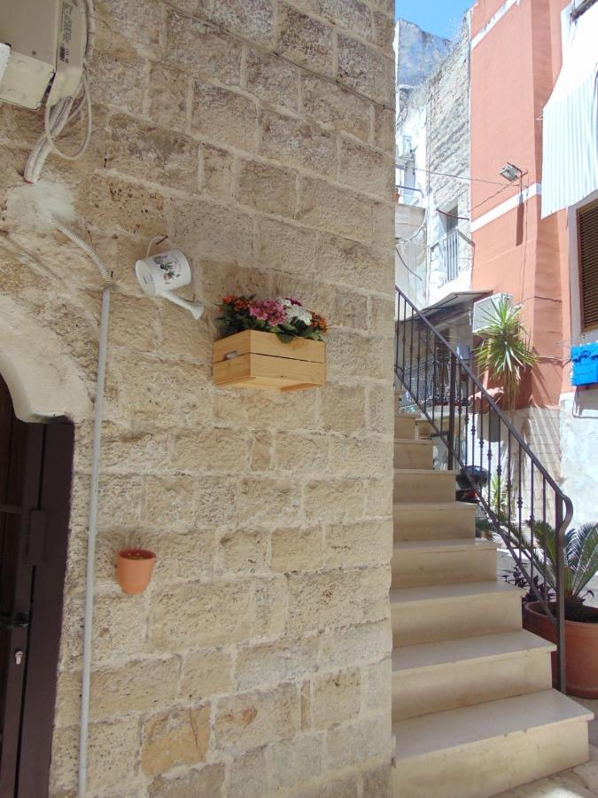 Dimora Petra -Suites- Bari Exteriör bild